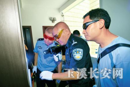 ���ɣ��У��ڰ����ֳ�Ѱ��ָ�ƣ��й������ṩ��